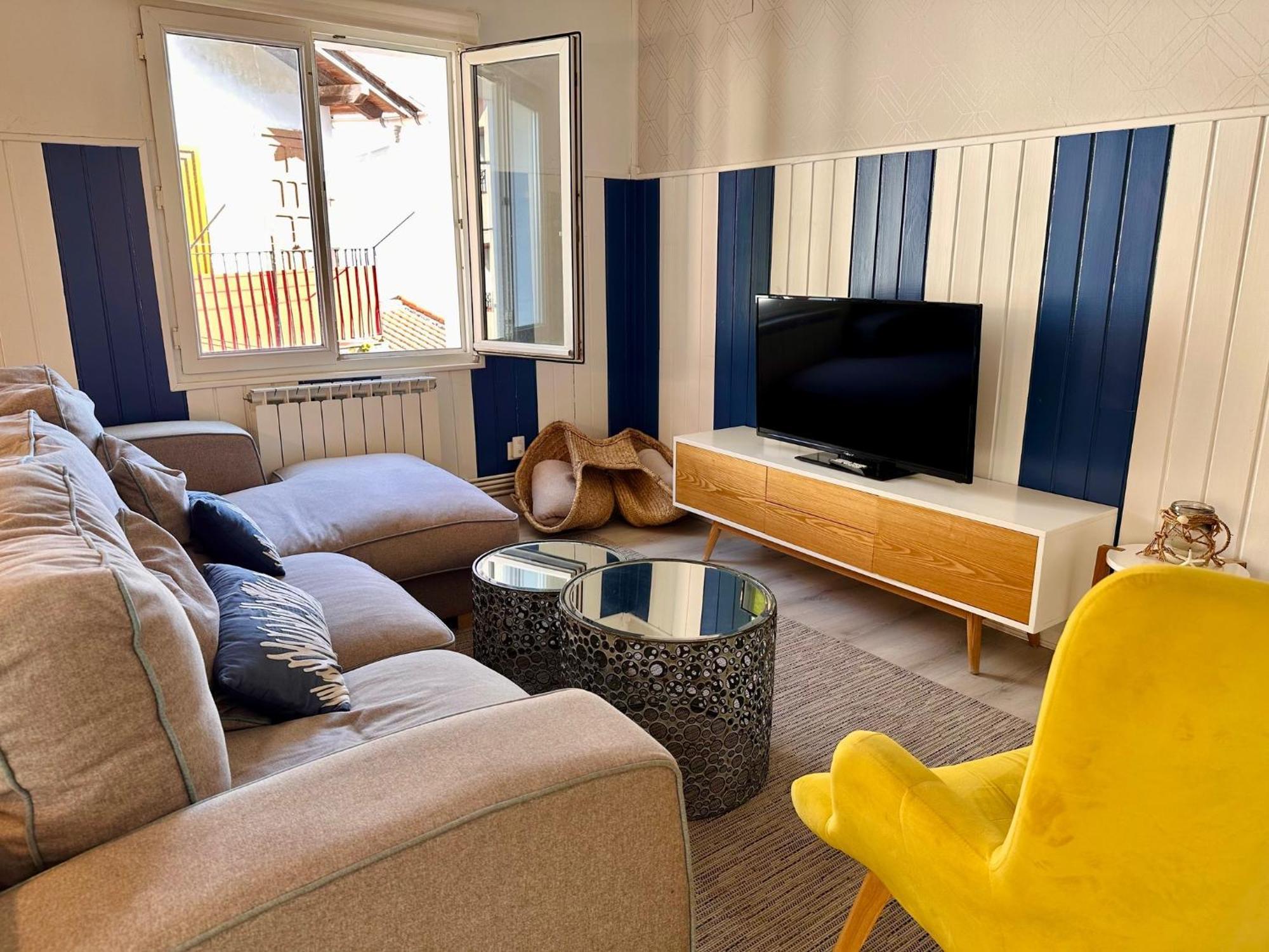 Elan Apartment إلانتشوف المظهر الخارجي الصورة